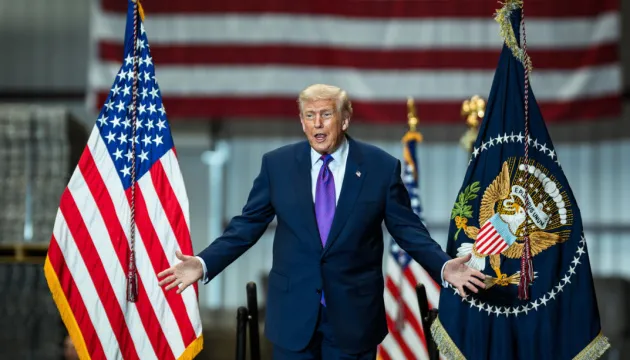 Президент США порівняв флот США та Великої Британії і висловив розчарування НАТО