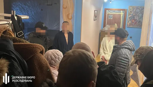 СБУ затримала помічників нардепів від ОПЗЖ через оборудки з виїздом за кордон