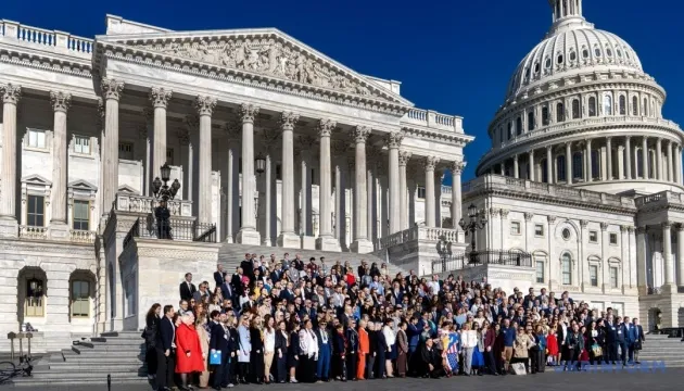 Понад 700 делегатів зібралися у США заради України