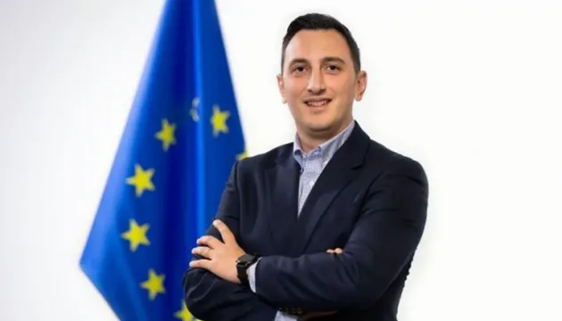 Єврокомісар відмовився їхати на Венеційську бієнале через Росію