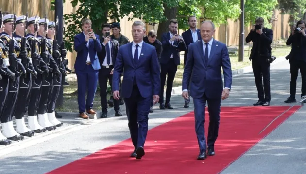 Петер Мадяр здійснить перший закордонний візит до Польщі для зустрічі з Туском