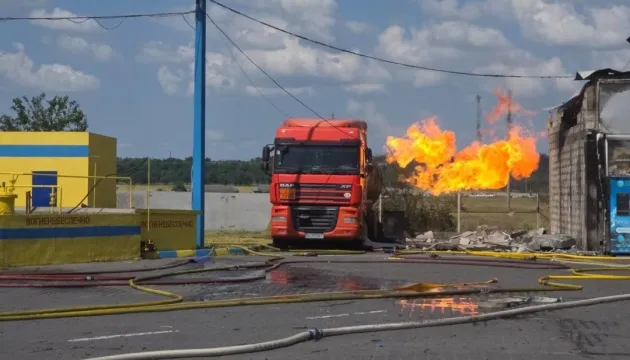 Российский дрон нанес удар по АЗС в Одесской области