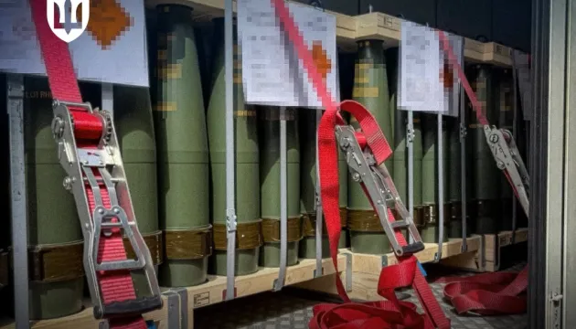Данія передасть Україні п'ятнадцять тисяч далекобійних снарядів