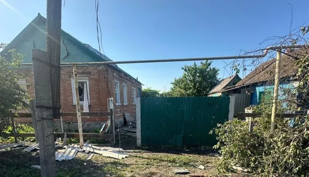 На Донеччині в зоні активних бойових дій залишаються майже 14 тисяч цивільних