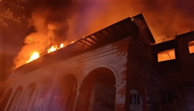 Російська атака знищила київську друкарню і сотні тисяч підручників