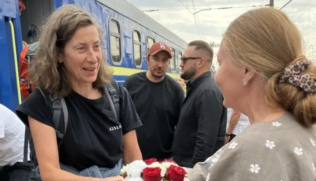 Нова посолка Швейцарії прибула дол Києва