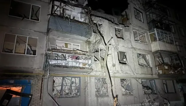 В Славянске продолжают извлекать тела погибших из-под завалов