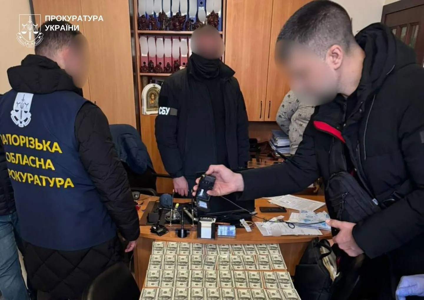 У Запоріжжі затримали адвоката за продаж фіктивних повісток та «імунітету»