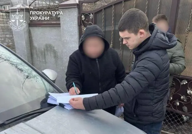 Жителю Дніпропетровщини оголосили підозру за крадіжку 20 млн грн в аграріїв