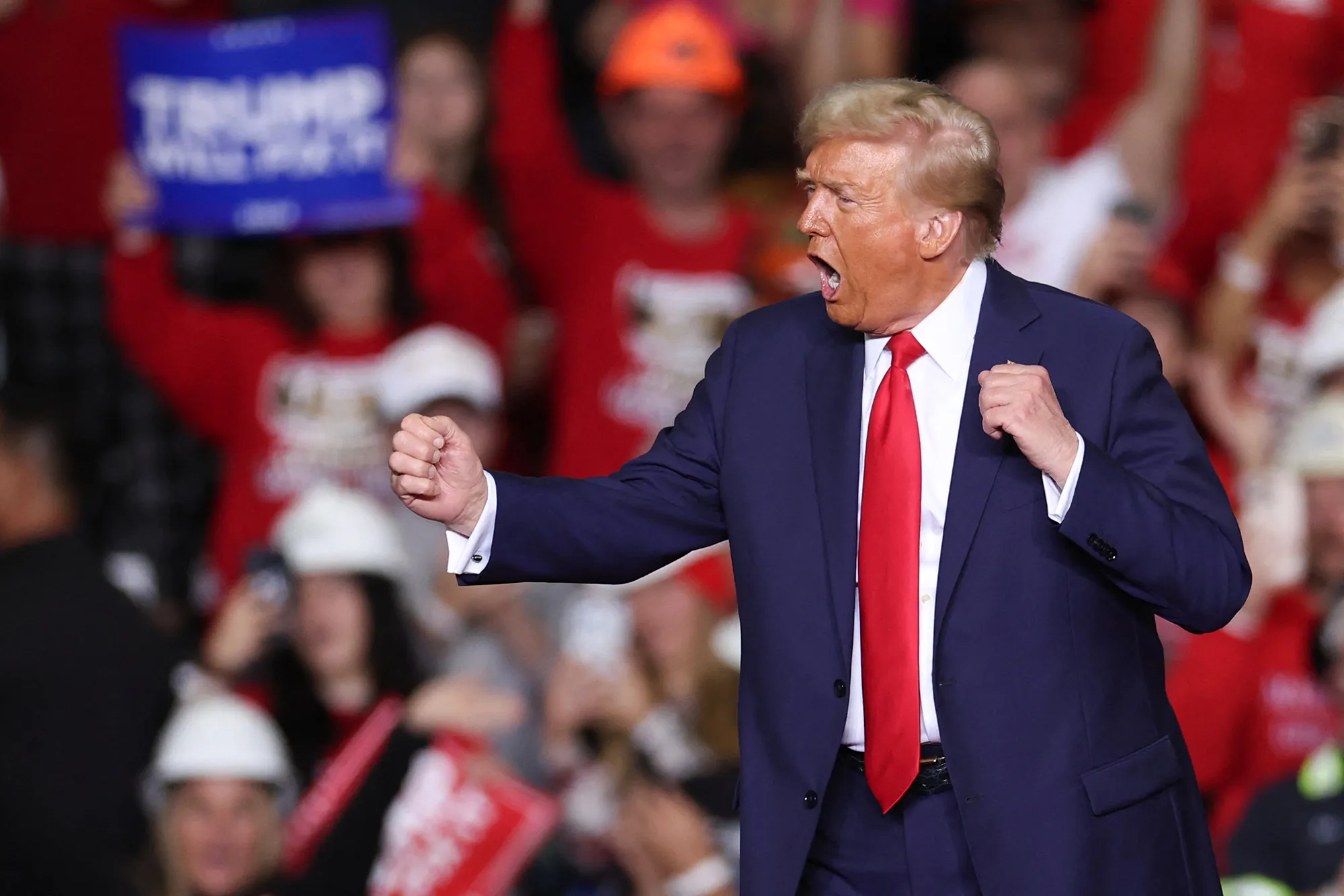 Трам поскаржився, що Меланію бісять його танці