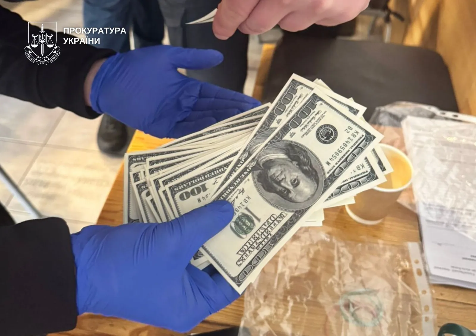 У Києві чоловік через OLX пропонував фіктивні інвалідності