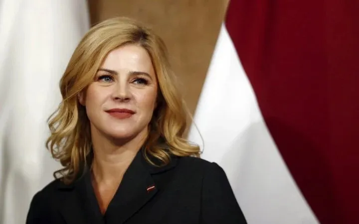 Прем’єрка Латвії розкритикувала систему оповіщення після падіння дрона з рф
