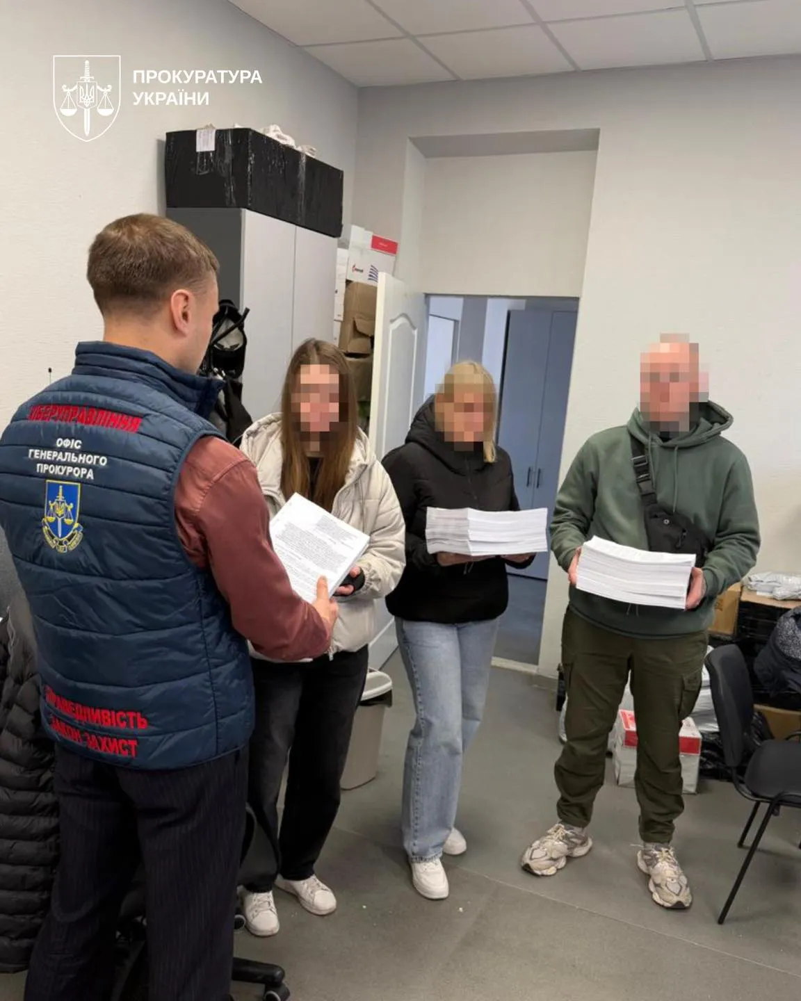 Справу про шахрайські кол-центри в Києві та Чернігові скеровано до суду