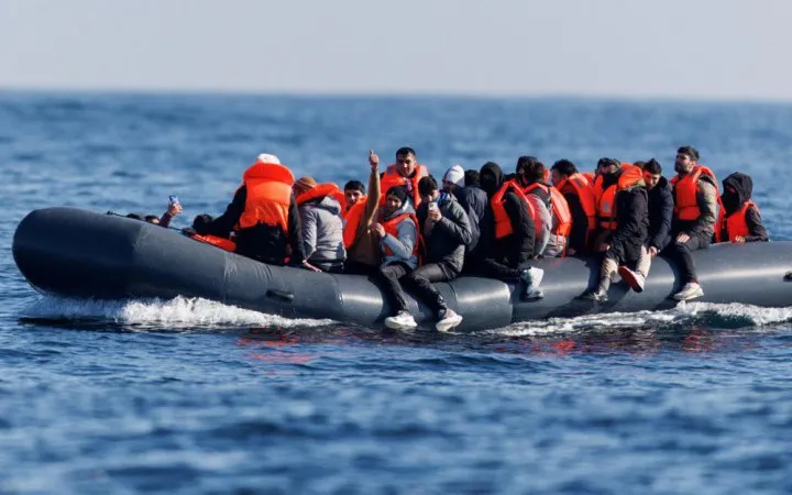 Потік мігрантів через Ла-Манш зріс до максимуму за три роки