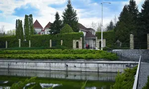 ФДМУ готує до продажу маєток ексміністра освіти Табачника у Козині