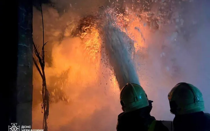 рф атакувала Черкащину дронами, є поранені та пожежі