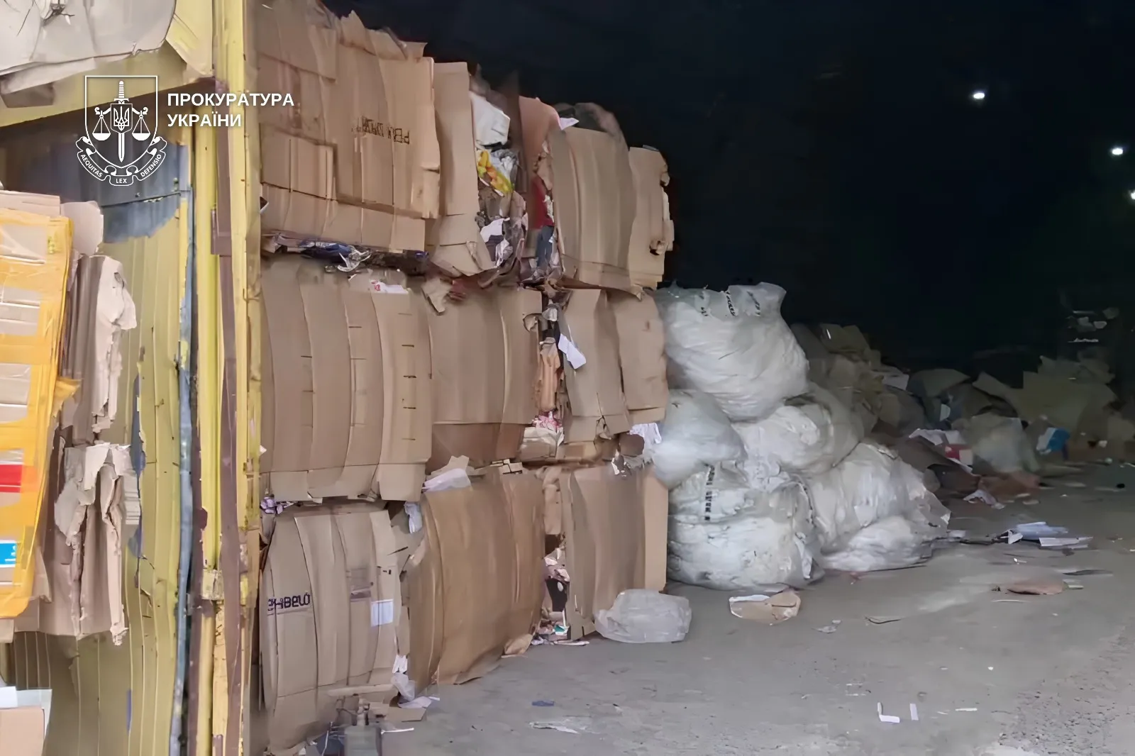 В Ужгороді викрили схему тіньового заробітку на вторсировині з полігону ТПВ