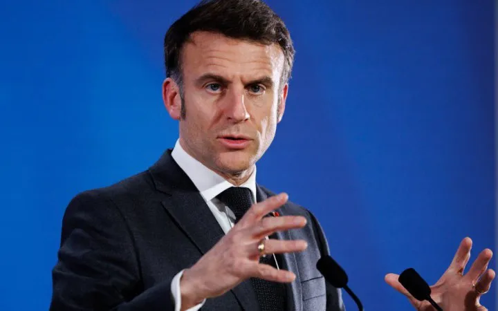 Макрон відреагував на захоплення танкера «тіньового флоту» РФ у Бельгії