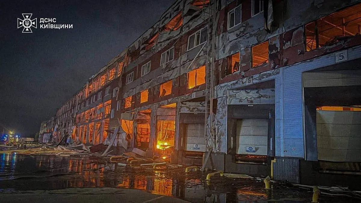 Російські удари знищили понад 400 тис кв м складів українського бізнесу —  Forbes