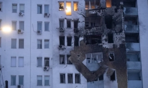 Фото: у центрі Києва спалахнула масштабна пожежа