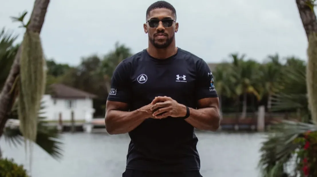 Один зі свідків ДТП за участю Ентоні Джошуа вкрав у боксера телефон