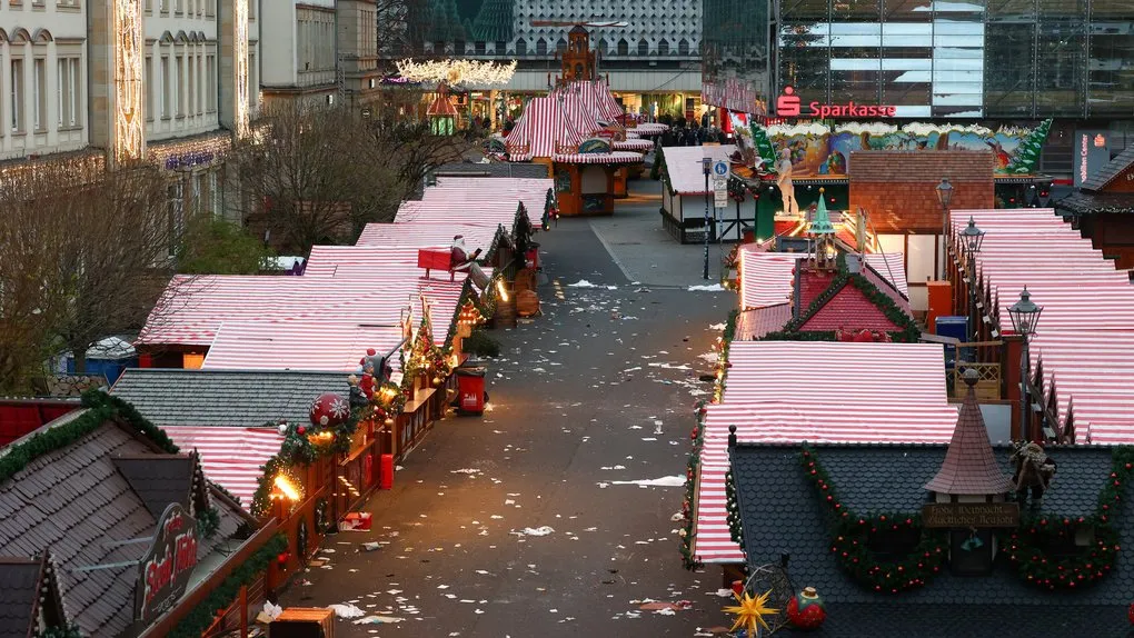 Пожежа на різдвяній ярмарці в Німеччині: підпалили понад половину яток