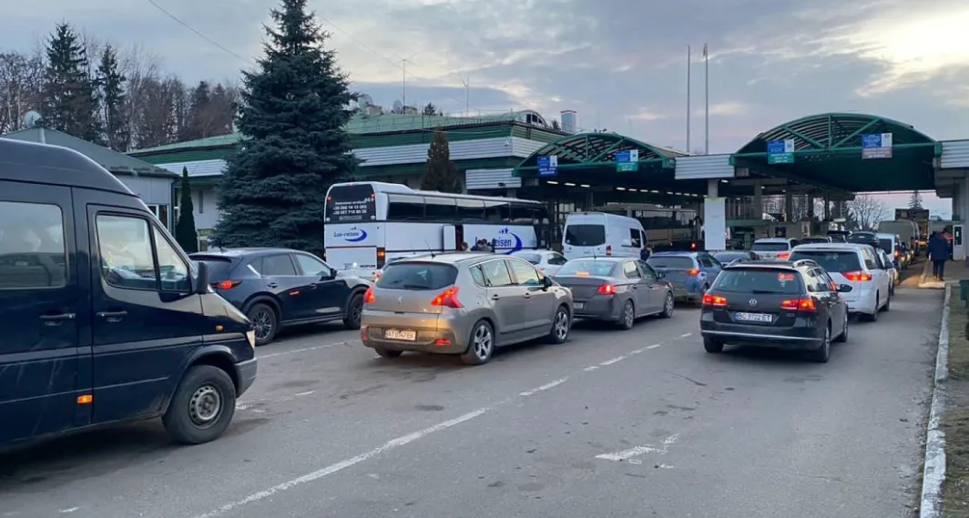 Пілотний проєкт «єЧерга» для легкових авто запустять на одному пункті пропуску