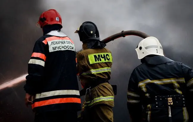 У російських Лівнах знищено два великі паливні резервуари після удару дронів