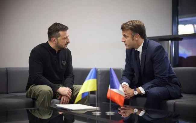 Зеленський обговорив із Макроном посилення підтримки України та захист енергетики Зеленський обговорив із Макроном посилення підтримки України та захист енергетики
