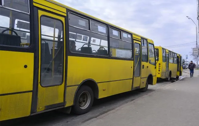 В Ивано-Франковске планируют повысить стоимость проезда в маршрутках до 25 грн