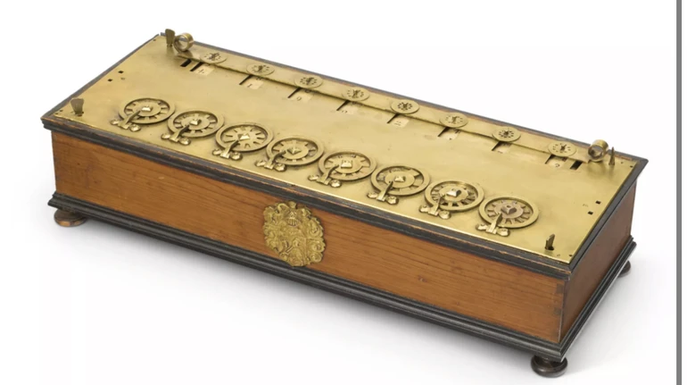 Продаж унікального калькулятора Паскаля зупинено: суд блокує експорт артефакту