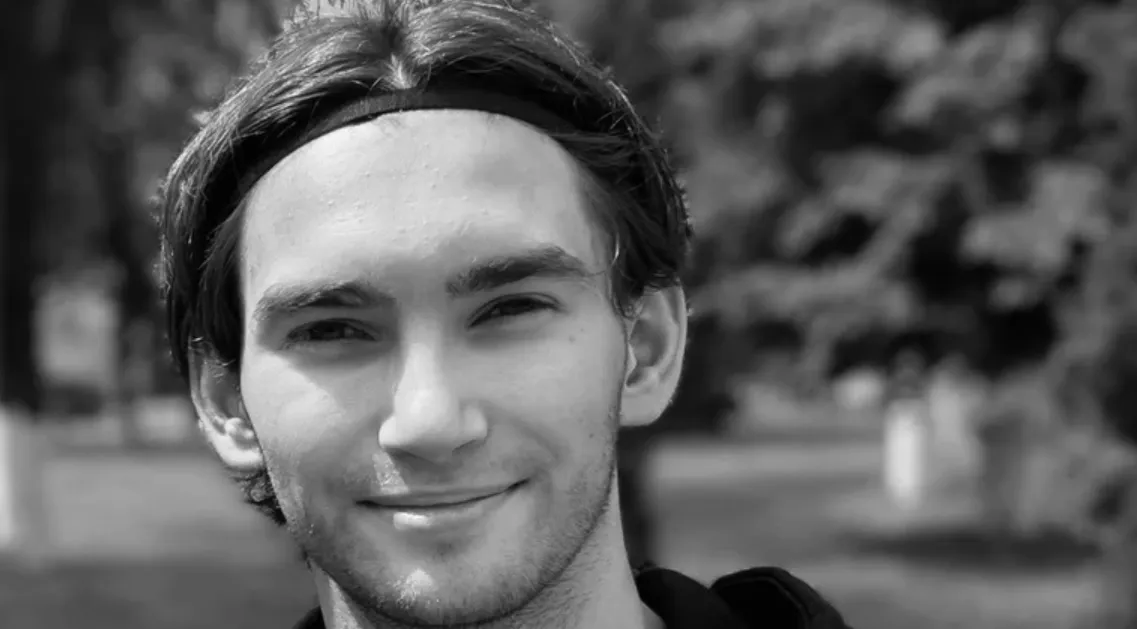 На фронті загинув 21-річний боєць полку «Азов» Дмитро «Соєр» Островський