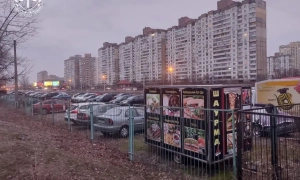 У Києві невідомий погрожує влаштувати стрілянину у ліцеї, поліція проводить перевірку