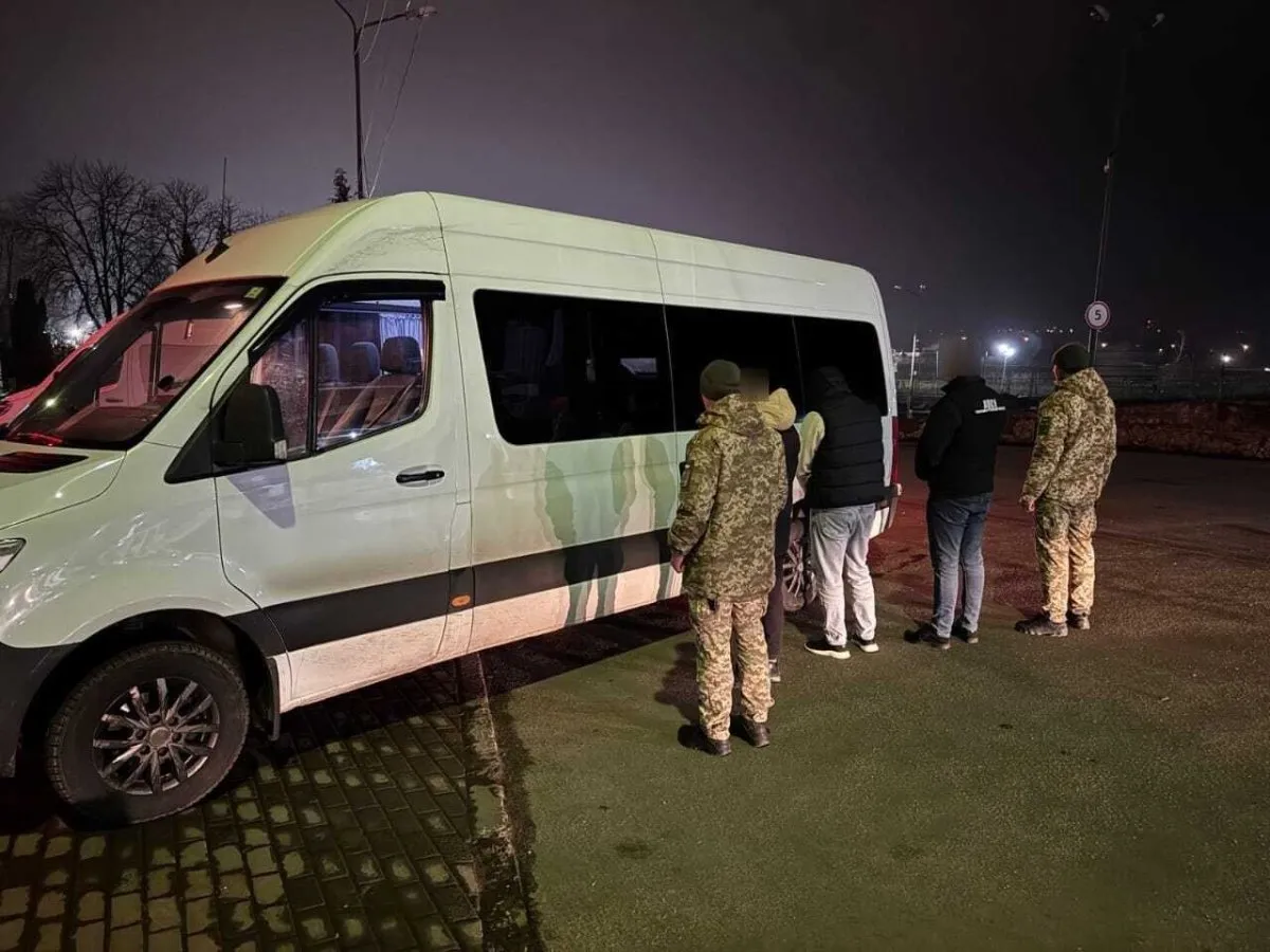 Троє порушників намагалися незаконно перетнути український кордон