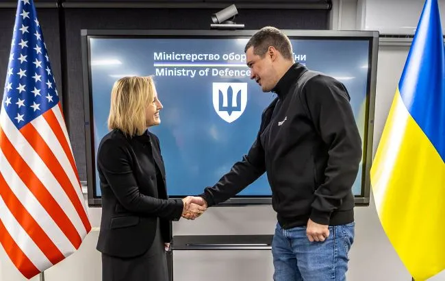 Федоров обговорив із представницею США продовження військової підтримки