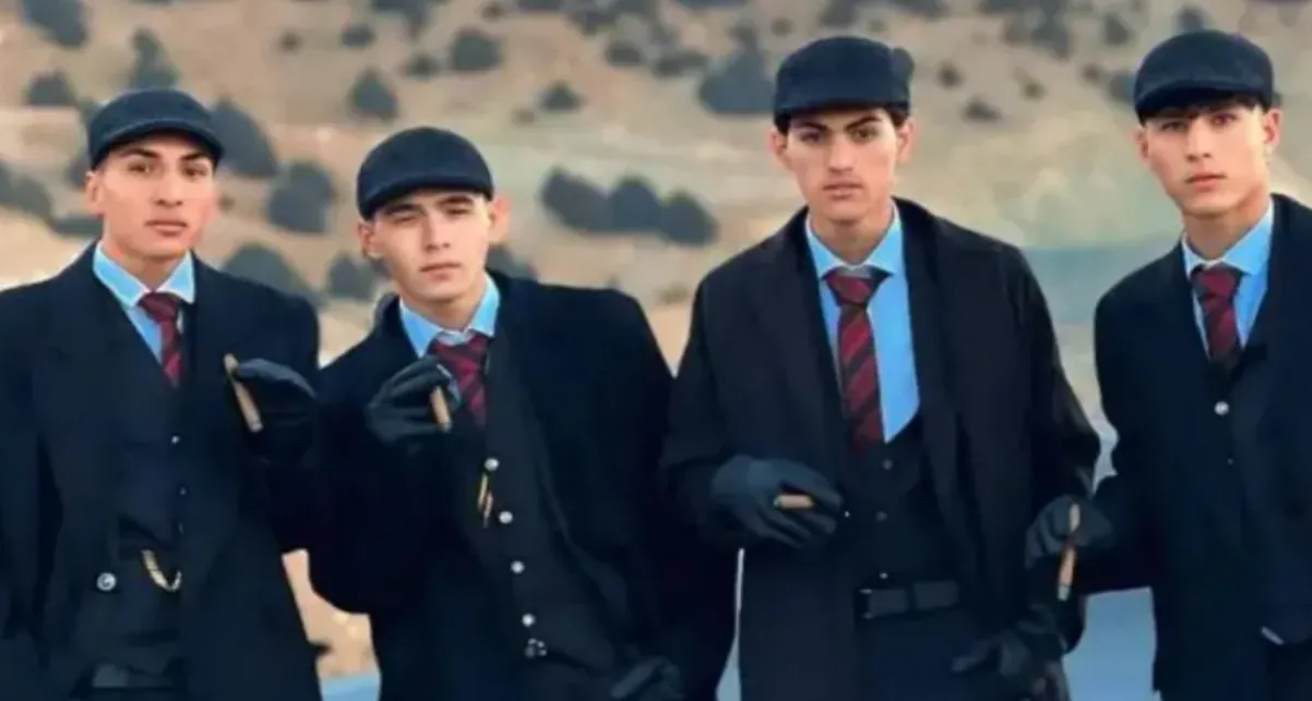 Таліби викликали до «поліції моралі» афганців через костюми з серіалу «Гострі картузи»