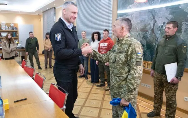 Київ у 2025 році придбав 352 квартири для ветеранів — Кличко