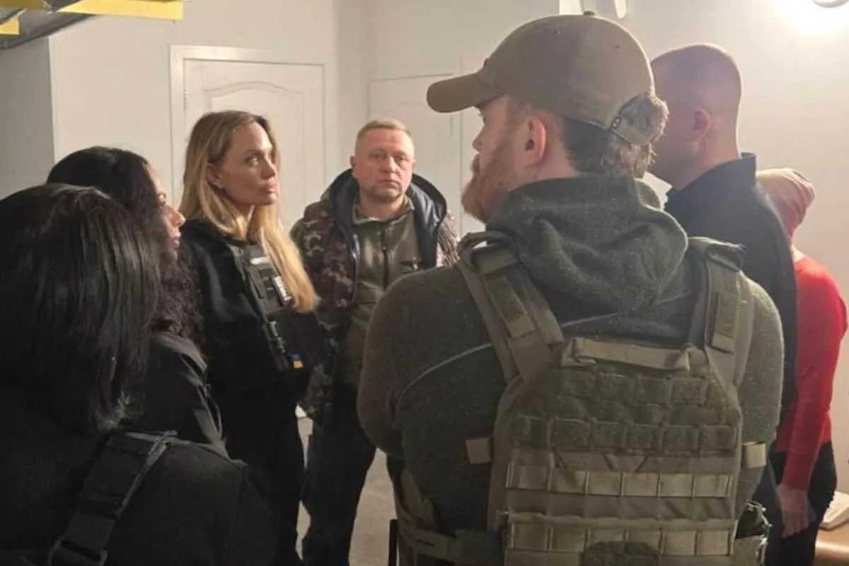 Візит Анджеліни Джолі до Херсона назвали важливим та символічним