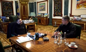 Зеленський 1 грудня поїде до Парижа на зустріч із Макроном