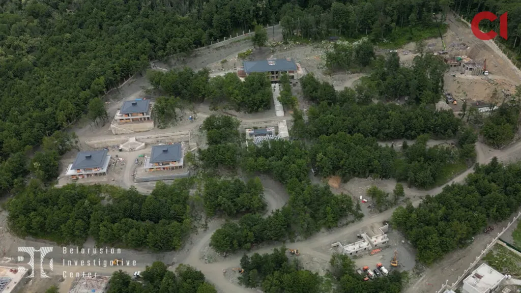 Фірма матері львівського бізнесмена Бобиря фінансувала будівництво резиденції Лукашенка