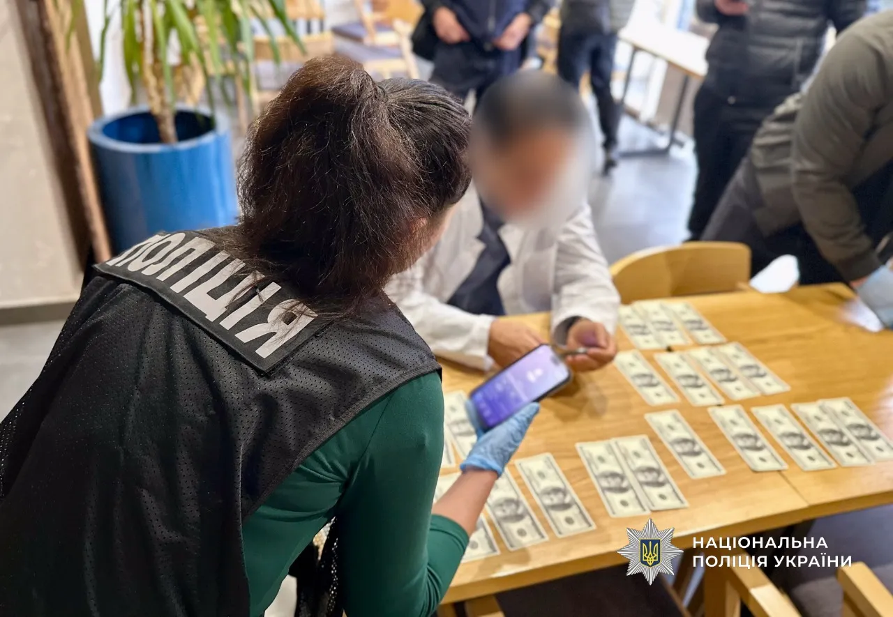 В Одесі затримали лікаря за схеми ухилення від мобілізації