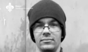 У Сумах офіцера спіймали на хабарі: намагався викинути гроші і втекти