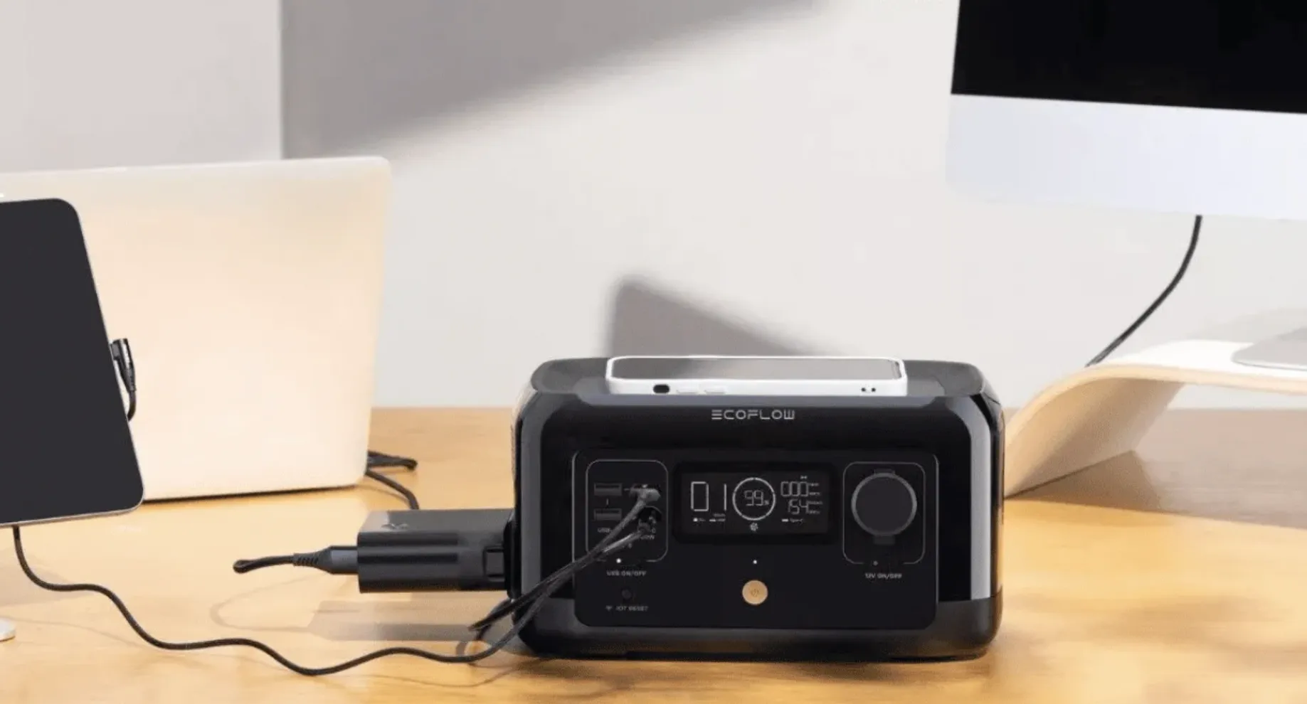 ТОП-10 гаджетів, які допоможуть вам вижити під час блекауту в Україні