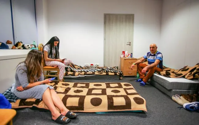 У Польщі поширюють фейк про «привілейованих українців»