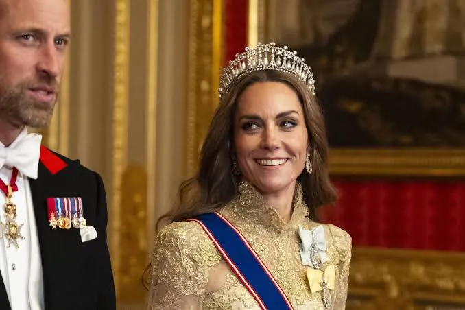 Kate Middleton and her daughter were spotted on the London Underground