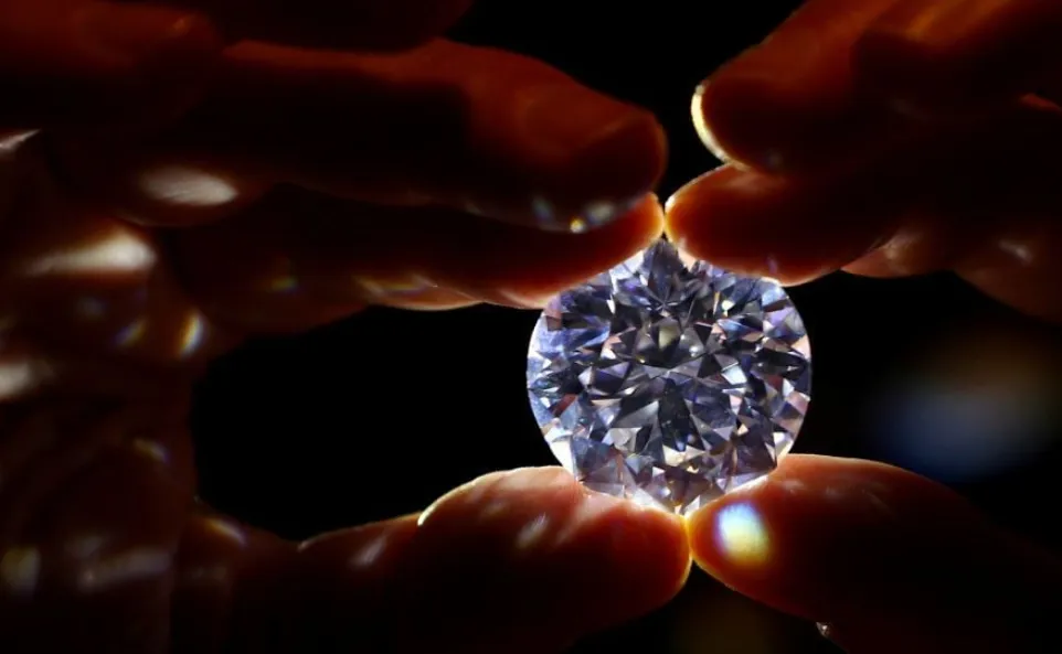 Загублений Флорентійський діамант знайшли в канадському сейфі