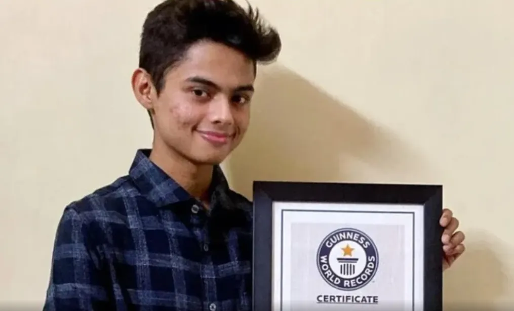 Студент з Індії встановив світовий рекорд із футбольних набивань за хвилину