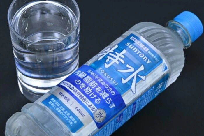 Японська компанія Suntory представила воду, яка допомагає схуднути
