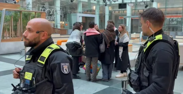 Пропалестинські активісти увірвалися до студії ZDF у Берліні