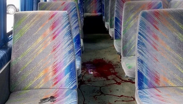 Росіяни вдруге за день вдарили по автобусу на Нікопольщині: є поранені